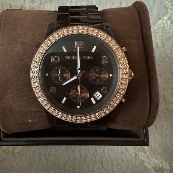 Michael Kors watch - Picture 1 of 1